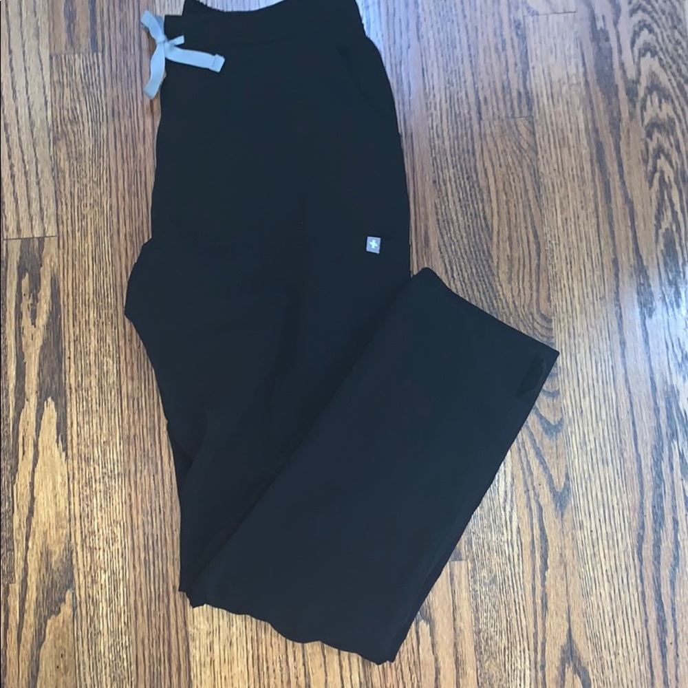 Figs Skinny Yolo Black Scrub pants